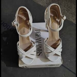 Dream Pairs Women's  Off White/Eggshell Ankle Strap Heeled Sandals New In Box